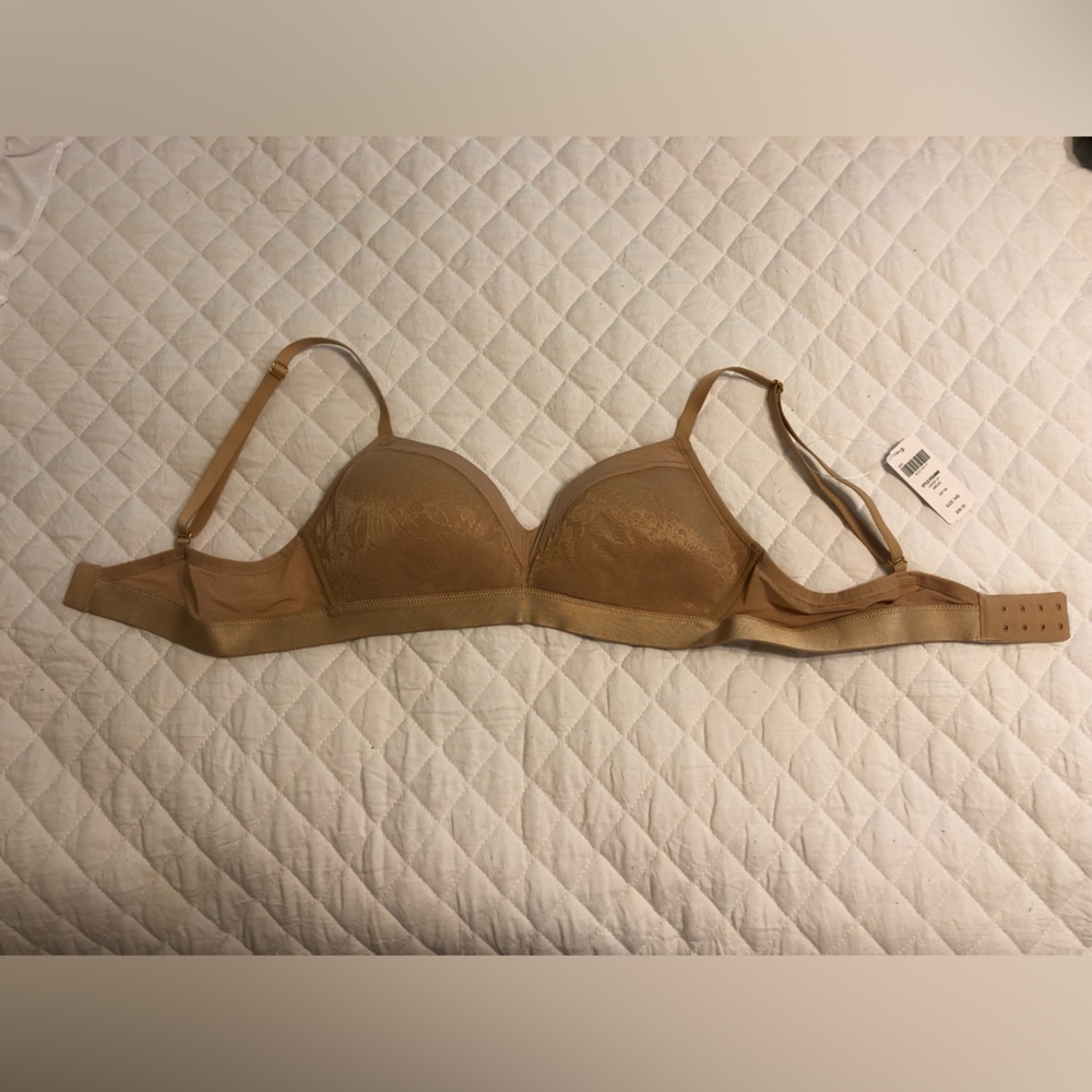 NWT Soma Lightest Lift Wireless Bra